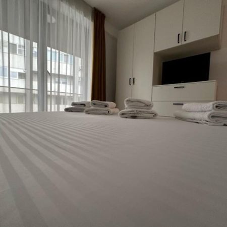 Апартаменти Escape Lounge Крайова Екстер'єр фото